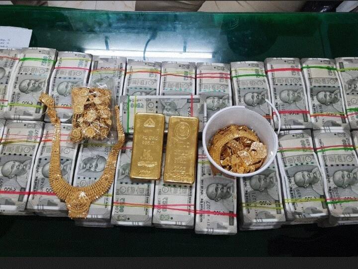 One crore 17 lakh cash and 56 lakh jewellery recovered from railway passenger on Titwala Railway Station of Thane ANN Mumbai News: रेल यात्री से मिली एक करोड़ 17 लाख की नगदी और 56 लाख जेवर, इस ट्रेन से पहुंचा था टिटवाला