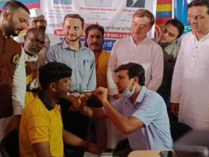 Jabalpur: जबलपुर में नर्मदा राहत क्लीनिक' की शुरुआत, गरीब मरीजों का निजी अस्पतालों में होगा मुफ्त इलाज Jabalpur once a week poor patients will be treated in a private hospital for free ANN Jabalpur: जबलपुर में नर्मदा राहत क्लीनिक' की शुरुआत, गरीब मरीजों का निजी अस्पतालों में होगा मुफ्त इलाज