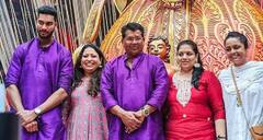 Photos: દુર્ગા પૂજામાં વેંકટેશ અય્યર અને KKR ના ખેલાડીઓએ કર્યો ડાન્સ, ગાંગુલી-ઝુલને પણ કરી પૂજા