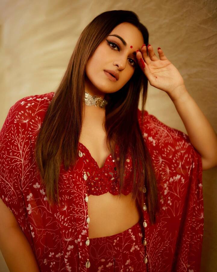 अभिनेत्री देखील तिच्या चाहत्यांशी कनेक्ट राहण्याची एकही संधी सोडत नाही.(फोटो सौजन्य:aslisona/इंस्टग्राम)