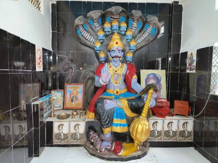 Dussehra 2022 Ravana is worshipped every day in temple of Indore at 10 AM and 10 minutes ANN Dussehra 2022: इंदौर में रावण का मंदिर, रोज सुबह 10:10:10 बजे विशेष पूजा करता है गौहर परिवार