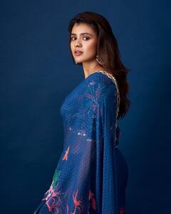 Hebah Patel Photos: ట్రెడిషనల్ లుక్ లో కుమారి అదిరింది!