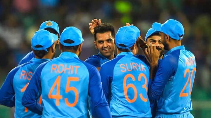 দীপক চাহারও আরেকটি বিকল্প। তিনিও শামির মতো ভারতের বিশ্বকাপ দলের রিজার্ভে রয়েছেন।