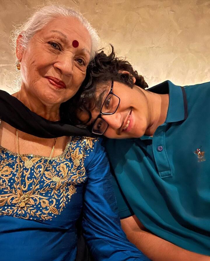 बता दें अनिल और रवीना ने 2002 में शादी की. दोनों के दो बच्चे हैं. राशा और रणबीर बर्धन. 1995 में रवीना जब महज 21 साल की तभी वह दो बेटियों की सिंगल मदर बन गई थीं.