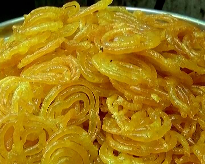 જોકે આ વખતે ખાદ્યચીજોમાં થયેલા ભાવ વધારાની અસરના કારણે ફાફડા-જલેબીના ભાવમાં પણ મોટો વધારો થયો છે.