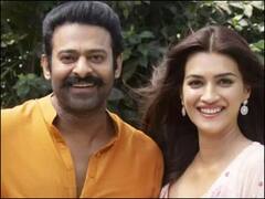 स्टेज पर पसीने से परेशान प्रभास को कृति सेनन ने दिया अपना दुपट्टा, वायरल हो रहा दोनों का ये क्यूट Video