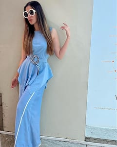 Raai laxmi: வெள்ளை பம்பரம் மெல்ல சுத்துதே...நடிகை ராய் லக்ஷ்மியின் லேட்டஸ்ட் போட்டோஸ் !