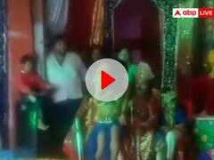 Watch: संभल में रामलीला के मंच पर अश्लीलता, बॉलीवुड गानों पर जमकर थिरकीं बार डांसर, वीडियो वायरल