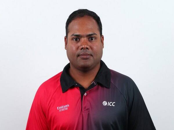 Nitin Menon among 16 umpires named for T20 World Cup T20 World Cup: টি-টোয়েন্টি বিশ্বকাপের জন্য আম্পায়ারদের প্যানেলে একমাত্র ভারতীয় নীতিন মেনন