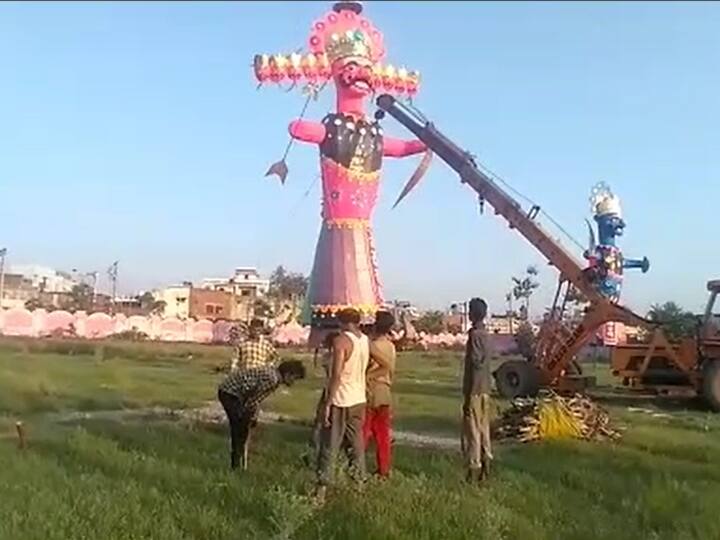 Muzaffarnagar Uttar Pradesh Navratri Durga Puja Muslim family making effigy of Dussehra for 65 years ANN Dussehra 2022: मुजफ्फरनगर में सांप्रदायिक सौहार्द की मिसाल, 65 साल से मुस्लिम परिवार बना रहा दशहरे का पुतला