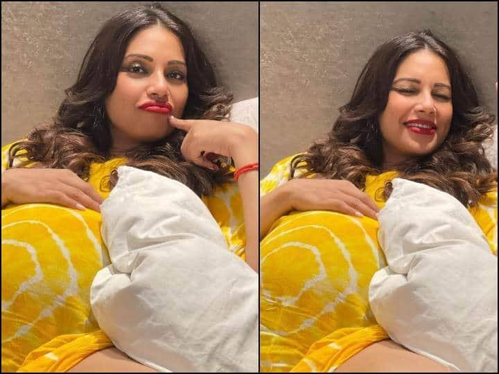 Bipasha Basu shared New Pics: ਬਿਪਾਸ਼ਾ ਨੇ ਹਾਲ ਹੀ 'ਚ ਆਪਣੇ ਇੰਸਟਾਗ੍ਰਾਮ 'ਤੇ ਆਪਣੀਆਂ ਕੁਝ ਤਸਵੀਰਾਂ ਸ਼ੇਅਰ ਕੀਤੀਆਂ ਹਨ। ਤਸਵੀਰਾਂ 'ਚ ਬਿਪਾਸ਼ਾ ਨੇ ਪੀਲੇ ਰੰਗ ਦੀ ਡਰੈੱਸ ਪਾਈ ਹੋਈ ਸੀ। ਜਿਸ 'ਚ ਉਹ ਬੇਹੱਦ ਖੂਬਸੂਰਤ ਲੱਗ ਰਹੀ ਸੀ।