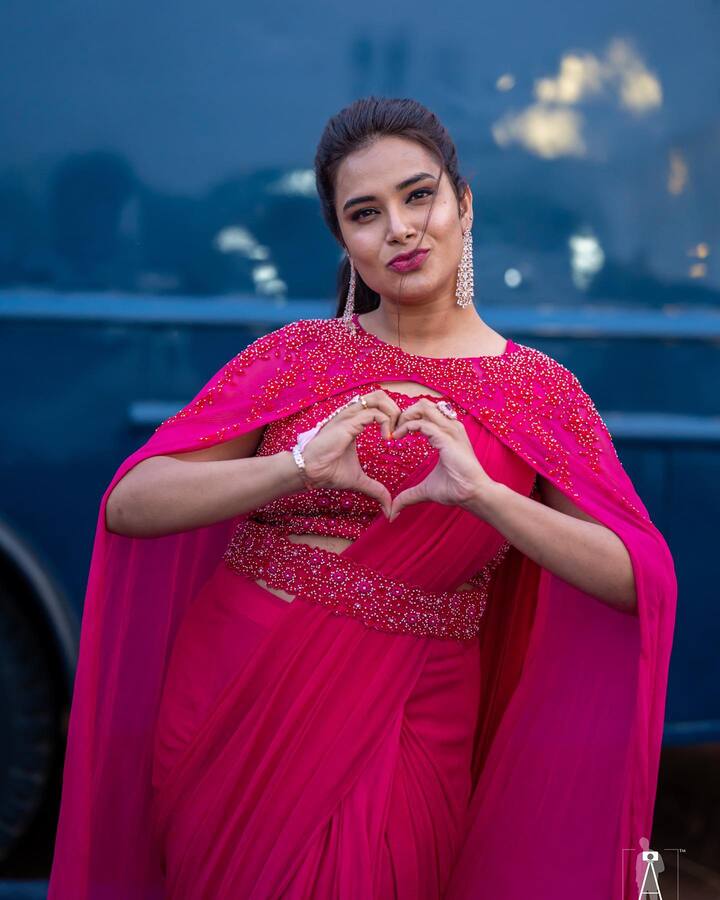 తల్లయ్యాక మరింత అందంగా మారింది. -Image Credit: Hariteja/Instagram