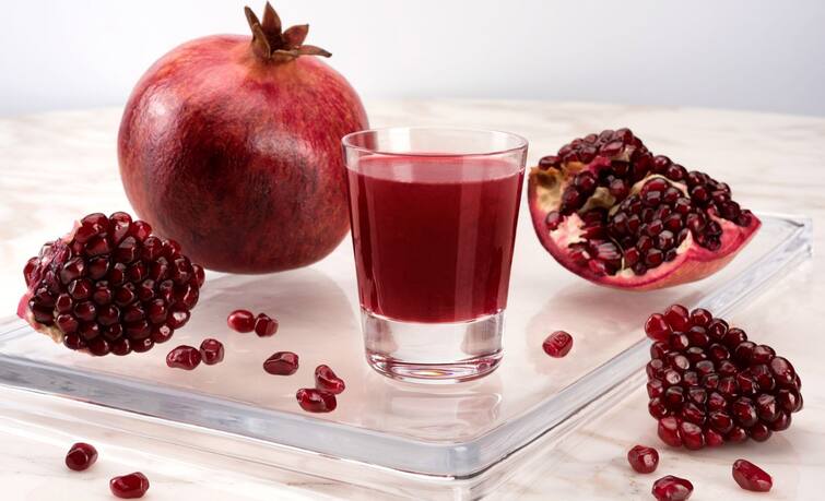 Pomegranate Juice: Drink pomegranate juice every morning on an empty stomach; Diseases like heart, blood pressure will be removed Pomegranate Juice : ਰੋਜ਼ਾਨਾ ਸਵੇਰੇ ਖਾਲੀ ਪੇਟ ਪੀਓ ਅਨਾਰ ਦਾ ਜੂਸ ; ਦਿਲ, ਬਲੱਡ ਪ੍ਰੈਸ਼ਰ ਵਰਗੀਆਂ ਬਿਮਾਰੀਆਂ ਹੋ ਜਾਣਗੀਆਂ ਦੂਰ 