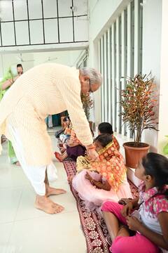 Navratri 2022: भिलाई में अपने आवास पर मुख्यमंत्री भूपेश बघेल ने किया कन्या पूजन, देखें तस्वीरें