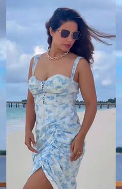 Hina Khan Pics: हिना खान ने बीच किनारे छोटी ड्रेस में मचाया तहलका, गजब का अंदाज देख फैंस के उड़े होश