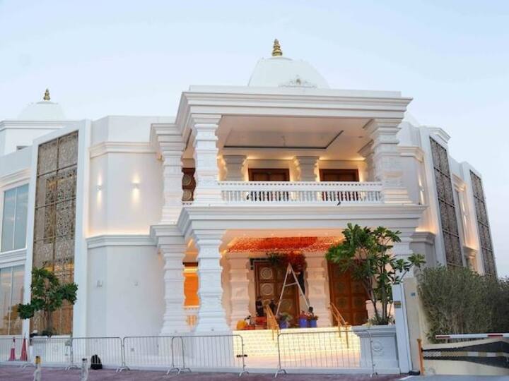 Dubai Hindu Mandir A big gift to the people of Hindu society in Dubai the temple will be inaugurated on the occasion of Dussehra Dubai Hindu Mandir: दुबई में हिंदू समाज के लोगों को बड़ी सौगात, दशहरा के मौके पर होगा मंदिर का उद्घाटन