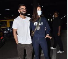 Virat-Anushka Pics: અનુષ્કા અને પુત્રી વામિકાને એરપોર્ટ પર લેવા પહોંચ્યો વિરાટ, જુઓ તસવીરો