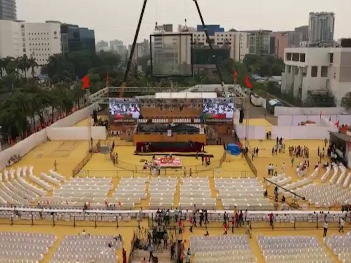 बीकेसी मैदानावर दोन ते तीन लाख कार्यकर्ते जमतील असा दावा, शिंदे गटाकडून केला जात आहे.