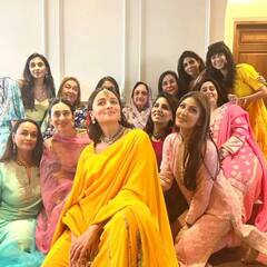 गर्ल गैंग के साथ बॉस लेडी अंदाज में पोज देती दिखीं Alia Bhatt, देखें बेबी शॉवर की ये खूबसूरत तस्वीरें