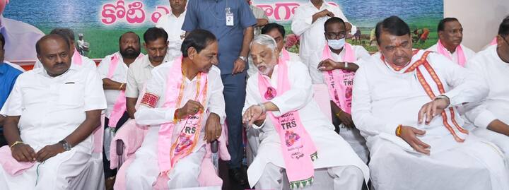 అందరూ ఏకగ్రీవంగా ఆమోదించారు.