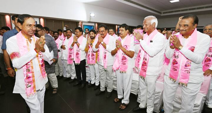 జాతీయ పార్టీగా మారుస్తూ ఏకగ్రీవ తీర్మానం చేశారు.