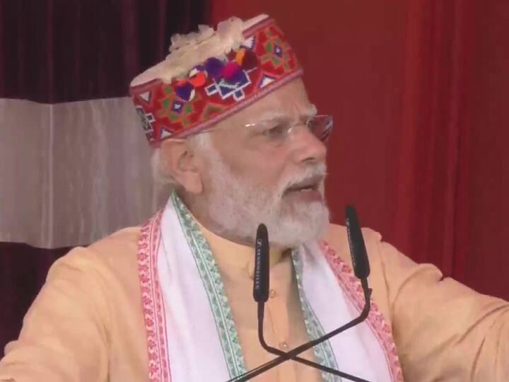 Prime minister narendra modi addresses public at bilaspur in himachal pradesh Double gift of health and education pm modi speech in hindi PM Modi In Himachal: दशहरे के मौके पर हिमाचल में करोड़ों की योजनाएं शुरू, PM मोदी ने बताया स्वास्थ्य और शिक्षा का डबल गिफ्ट