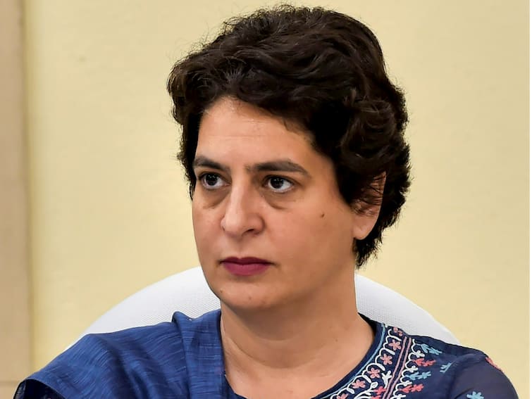 mp politics BJP took a big step in the midst of an uproar in MP on Priyanka Gandhi's tweet FIR in 41 districts MP Politics: प्रियंका गांधी के ट्वीट पर एमपी में घमासान के बीच बीजेपी ने उठाया बड़ा कदम, 41 जिलों में FIR