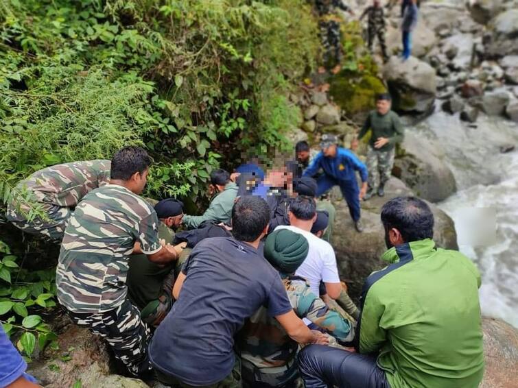 Indian Army Cheetah helicopter crashed near Tawang area in Arunachal Pradesh One pilot has lost his life Cheetah Helicopter Crash: अरुणाचल में भारतीय सेना का चीता हेलिकॉप्टर क्रैश, हादसे में पायलट की मौत