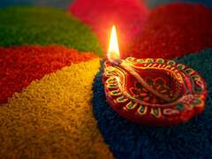 Diwali 2022: दिवाली से पहले घर से निकाल दें 5 अशुभ चीजें, मां लक्ष्मी होती है नाराज