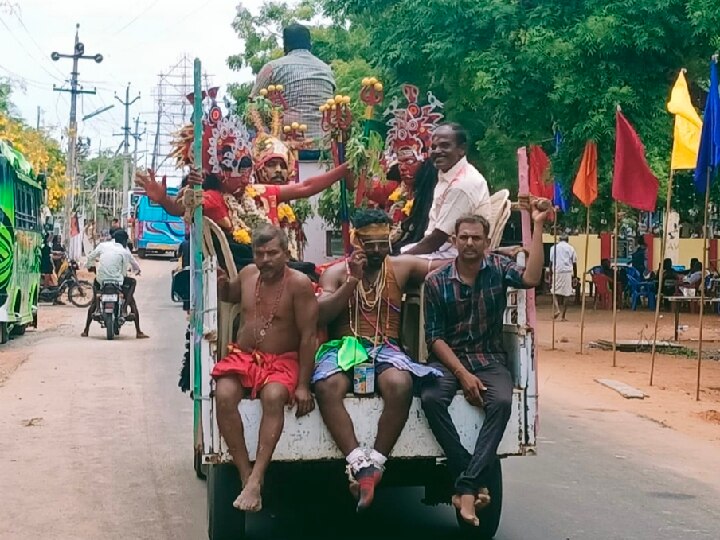 குலசையில் லட்சக்கணக்கில் குவியும் பக்தர்கள்......ஓம் காளி, ஜெய் காளி கோஷங்கள் முழங்க இன்றிரவு சூரசம்ஹாரம்