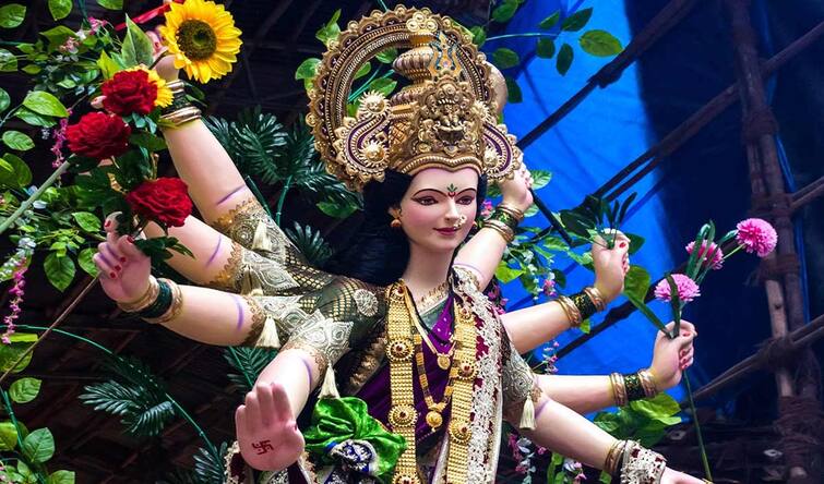 navratri 2022 durga visarjan muhurat vidhi visarjan on dussehra marathi news Durga Visarjan 2022: आज दुर्गा देवीचे विसर्जन, फक्त 2 तासांचा मुहूर्त, जाणून घ्या मातेला निरोप देण्याची योग्य पद्धत आणि विधी