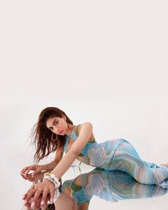 PHOTO : श्रीदेवीच्या लेकीचा बोल्ड अंदाज; सोशल मीडियावर चर्चेत आलेयत खुशी कपूरचे फोटो!