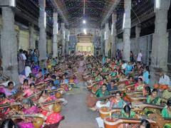 மீனாட்சி அம்மன் திருக்கோயிலில் 108 வீணை இசை வழிபாடு.. ஏராளமான பக்தர்கள் பங்கேற்பு !