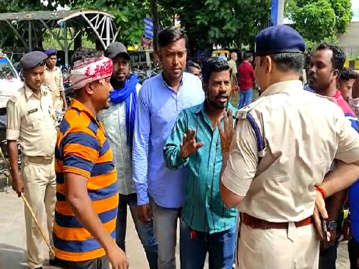 Jamshedpur: साकची पुलिस का कारनामा, सवाल पूछने पर युवक और उसके भाई को बेरहमी से पीटा 