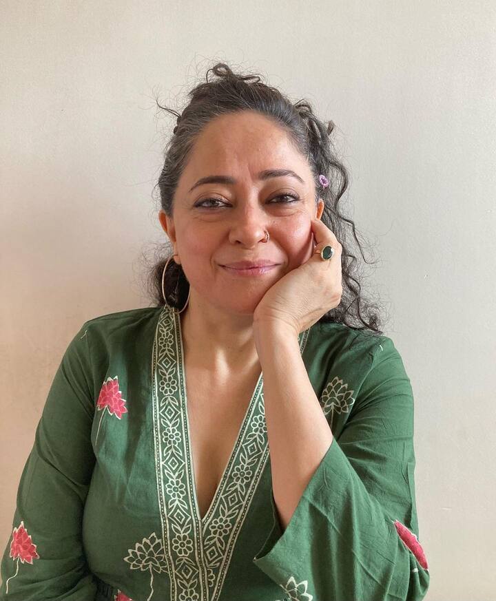 शुरूआत करते हैं अभिनेत्री शीबा चड्ढा (Sheeba Chadha) से. शीबा इस फिल्म में अहम किरदार में हैं. वहीं रिपोर्टेस के मुताबिक इसके लिए उन्होंने 20 लाख रुपये फीस ली है.