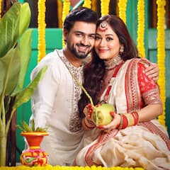 Rudrajit Promita: লাল সাদা সাজে রঙমিলান্তি, দশমীতে রুদ্রজিৎ-প্রমিতার সিঁদুরখেলা