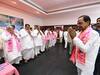KCR National Party: கட்சிப் பெயரை மாற்றி தேசிய அரசியலில் நுழைந்த கே.சி.ஆர்