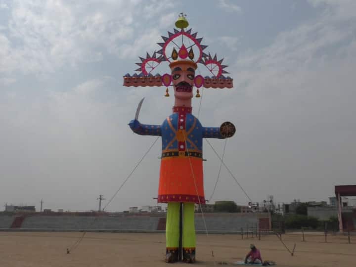 Rajasthan Dussehra 2022 Bharatpur Ravan Dahan In New Mandi Park ANN Bharatpur News: भरतपुर में हर्षोल्लास के साथ मनाया जा रहा विजयादशमी का त्योहार, नई मण्डी पार्क में किया जाएगा रावण दहन