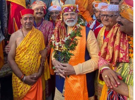 PM Narendra Modi participates in Dussehra Rath Yatra in kullu himachal pradesh Dussehra Rath Yatra : ਹਿਮਾਚਲ ਦੌਰੇ 'ਤੇ PM ਮੋਦੀ, ਕੁੱਲੂ ਦੀ ਦੁਸਹਿਰਾ ਰਥ ਯਾਤਰਾ 'ਚ ਹੋਏ ਸ਼ਾਮਲ