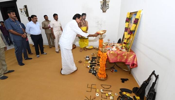 ప్రగతి భవన్‌లో ప్రత్యేక పూజలు చేపట్టారు.