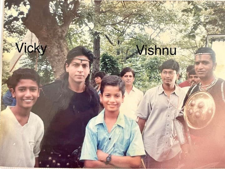 Sham Kaushal Shares Unseen Pic Of Vicky Kaushal With Shah Rukh Khan From Sets Of 'Ashoka' Sham Kaushal Shares Unseen Pic Of Vicky Kaushal With Shah Rukh Khan From Sets Of 'Ashoka'