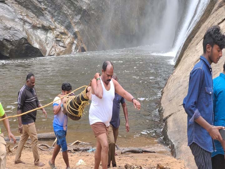 கொடைக்கானல் தடாகம் அருவியில் விழுந்து மாணவர் பலி; 2 நாட்களுக்கு பின் உடல் மீட்பு