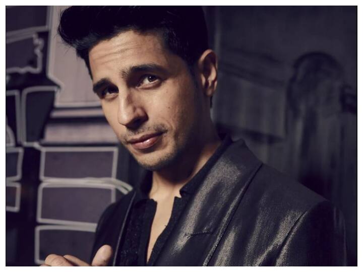 Sidharth Malhotra Opens Up On His Struggling Days, Reveals His First Pay Was Rs 7000 Sidharth Malhotra Opens Up On His Struggling Days, Reveals His First Pay Was Rs 7000