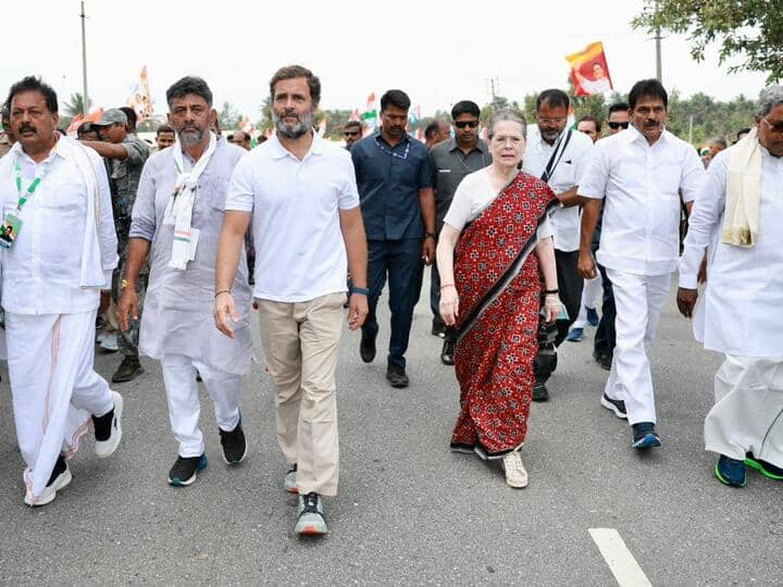 Ahead of joining Bharat Jodo Yatra, Sonia Gandhi visited Bheemanakolli Temple in Beguru and offered prayers