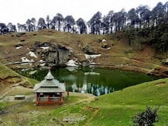 Jibhi Village: हिमाचल का वो खूबसूरत टूरिस्ट स्पॉट, जहां की खूबसूरत वादियां मोह लेगी आपका मन