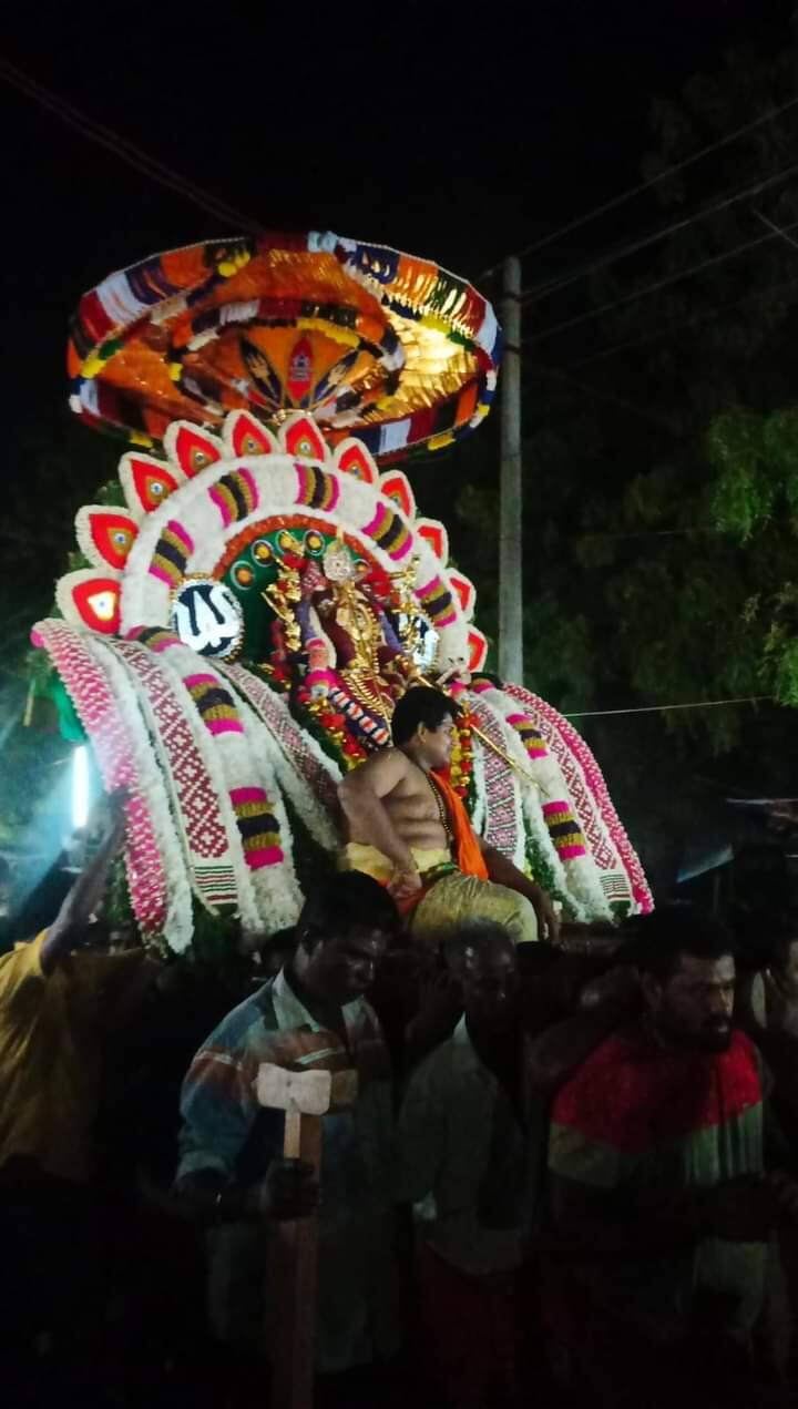 குலசேகரபட்டினம் முத்தாரம்மன் திருக்கோயிலில் நவராத்திரி விழா