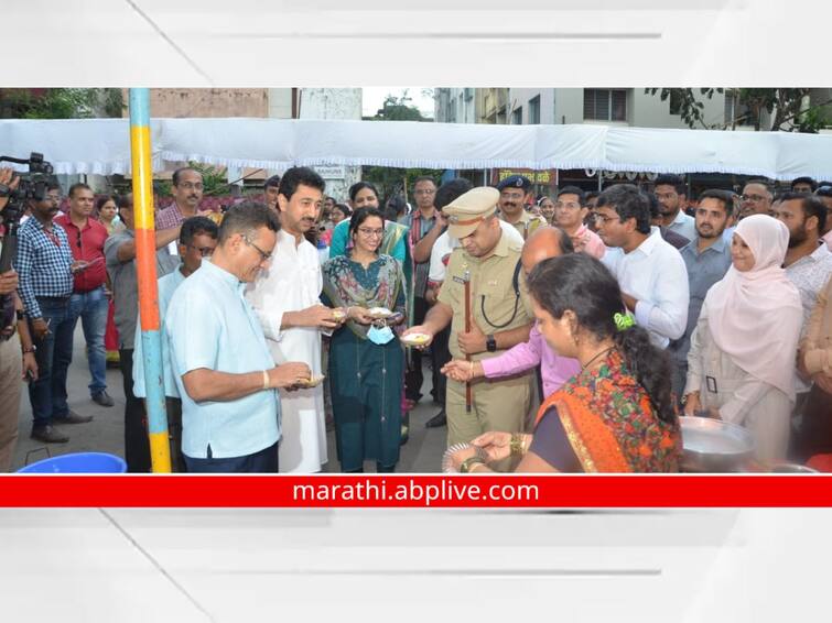 kolhapur Shahi Dussehra Festival Street turnover of self-help groups over five lakhs Kolhapur Shahi Dasara : शाही दसरा फेस्टिवल स्ट्रीटमधून पावणे पाच लाखांवर बचत गटांची उलाढाल