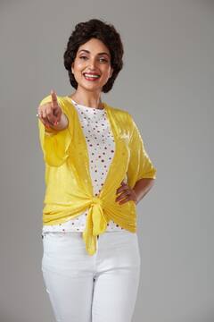 PHOTO: हेअरकट अन् पिवळं टीशर्ट, रुपाली भोसलेचा लूक पाहून तुम्हालाही आली का ‘अशी ही बनवाबनवी’ची आठवण?