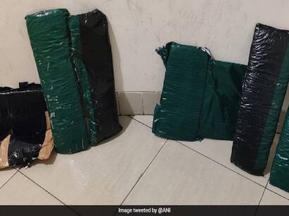 Heroin Worth More Than 100 Crore rs Seized At Mumbai Airport 100 கோடி ரூபாய் மதிப்புள்ள போதை பொருள்...மும்பை விமான நிலையத்தை சுற்றி வளைத்த அதிகாரிகள்...என்ன நடந்தது?