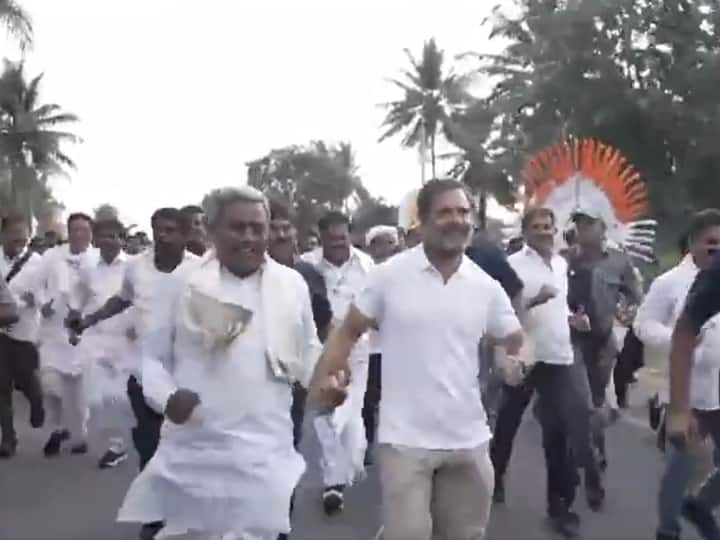 जब राहुल गांधी ने पकड़ा हाथ, दौड़ पड़े 75 साल के CM सिद्धारमैया, राजनीति का ये Video कर देगा हैरान